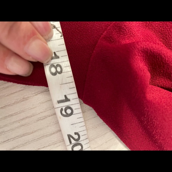 Ann Taylor, Burgundy V Neck Crossover, Ruched side, Lace shoulder Top Sz… - Picture 5 of 8